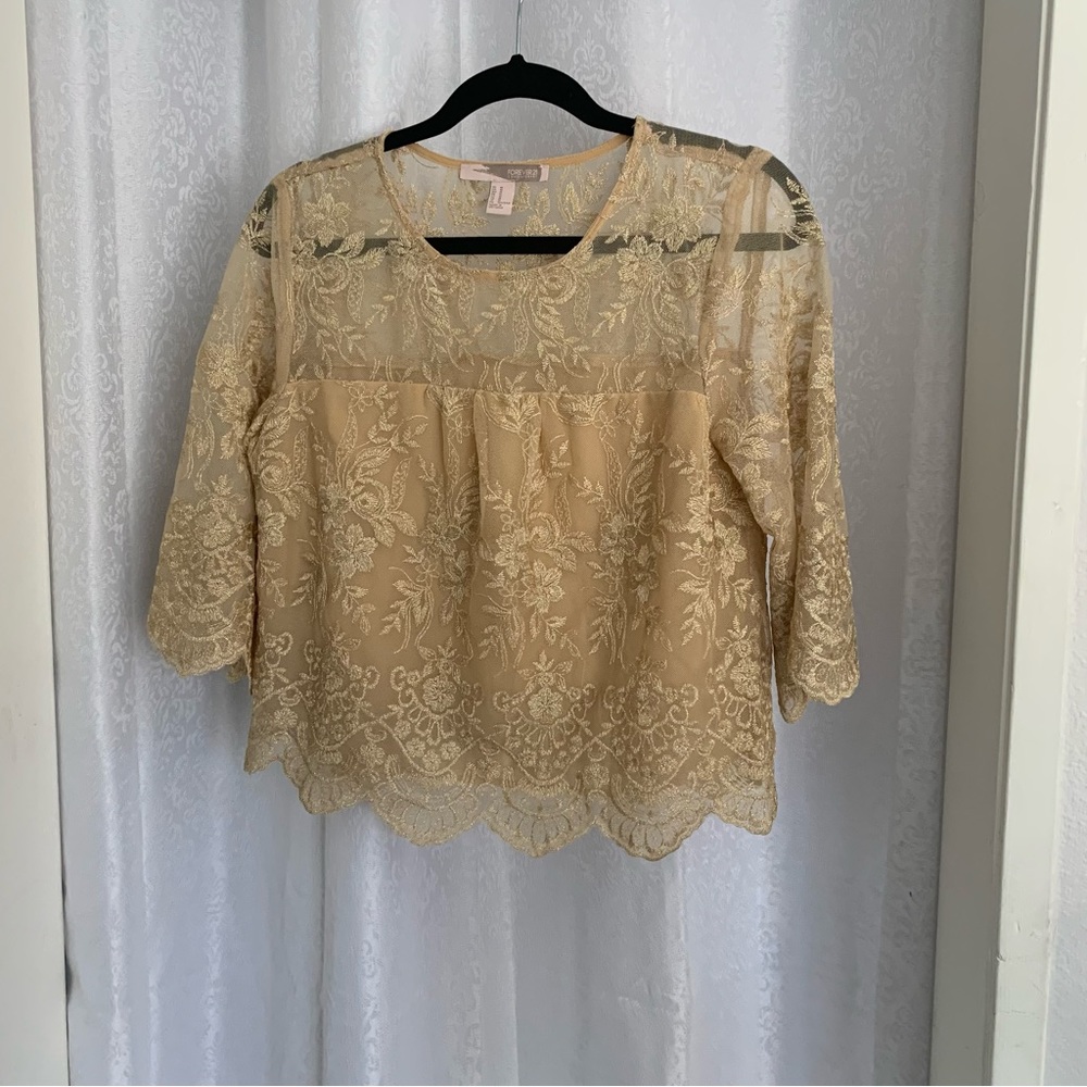 FOREVER 21 Gold Metallic Lace Top. Sz. M